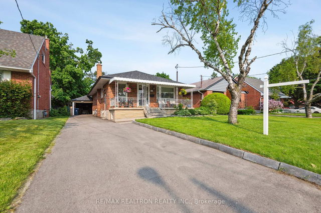 77 Waringstown Drive
