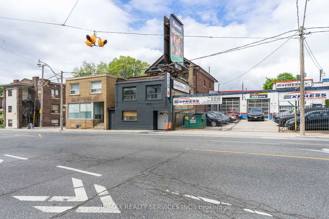 2 - 306 Greenwood Avenue