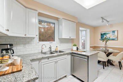 146 Gadsby Dr, Whitby - Blue Grass Meadows image-0-2