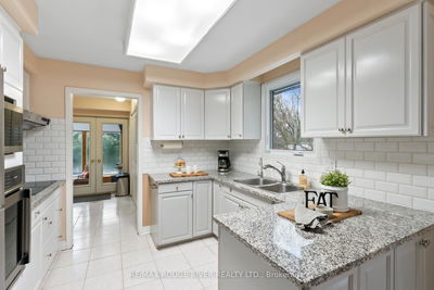 146 Gadsby Dr, Whitby - Blue Grass Meadows image-0-3