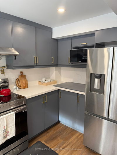 7 Graphic Crt, Toronto - Highland Creek