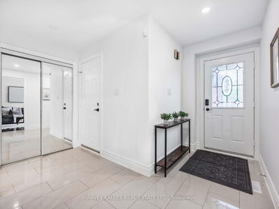 380 Delaney Dr, Ajax - Central image-0-3
