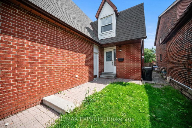 66 Carl Crescent