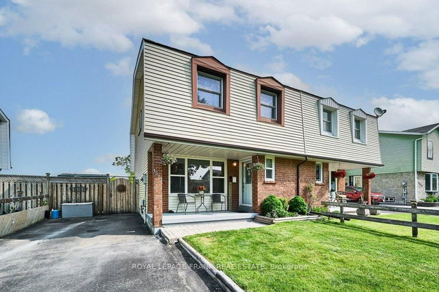 1323 Fenelon Crescent