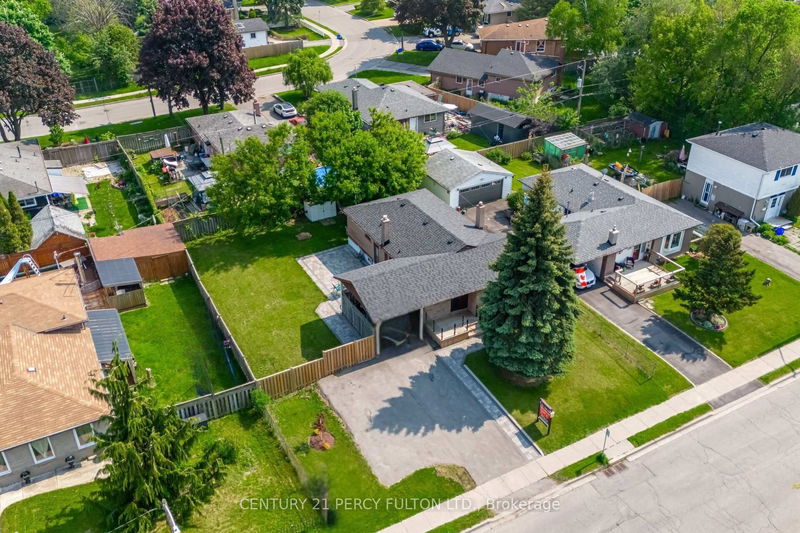 761 Krosno Blvd, Pickering - Bay Ridges image-0-0