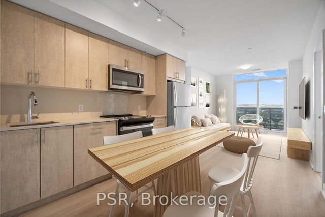 918 - 2545 Simcoe Street