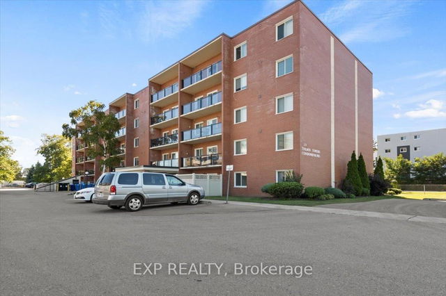 306 - 131 Taunton Road