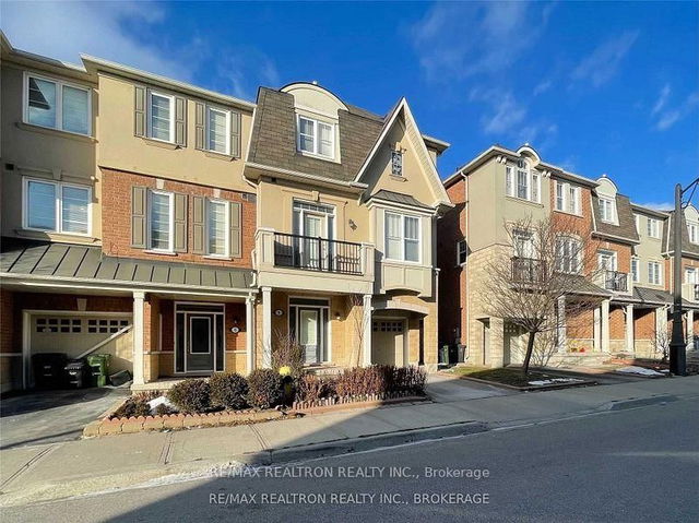 8 Yates Avenue