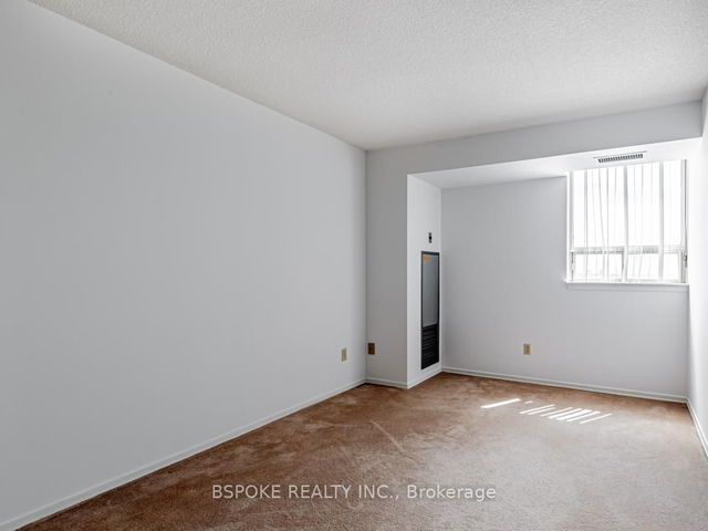 1216 - 2466 Eglinton Avenue E