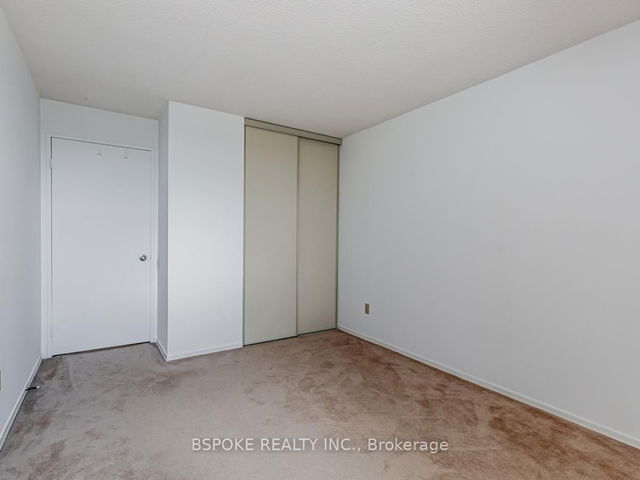 1216 - 2466 Eglinton Avenue E