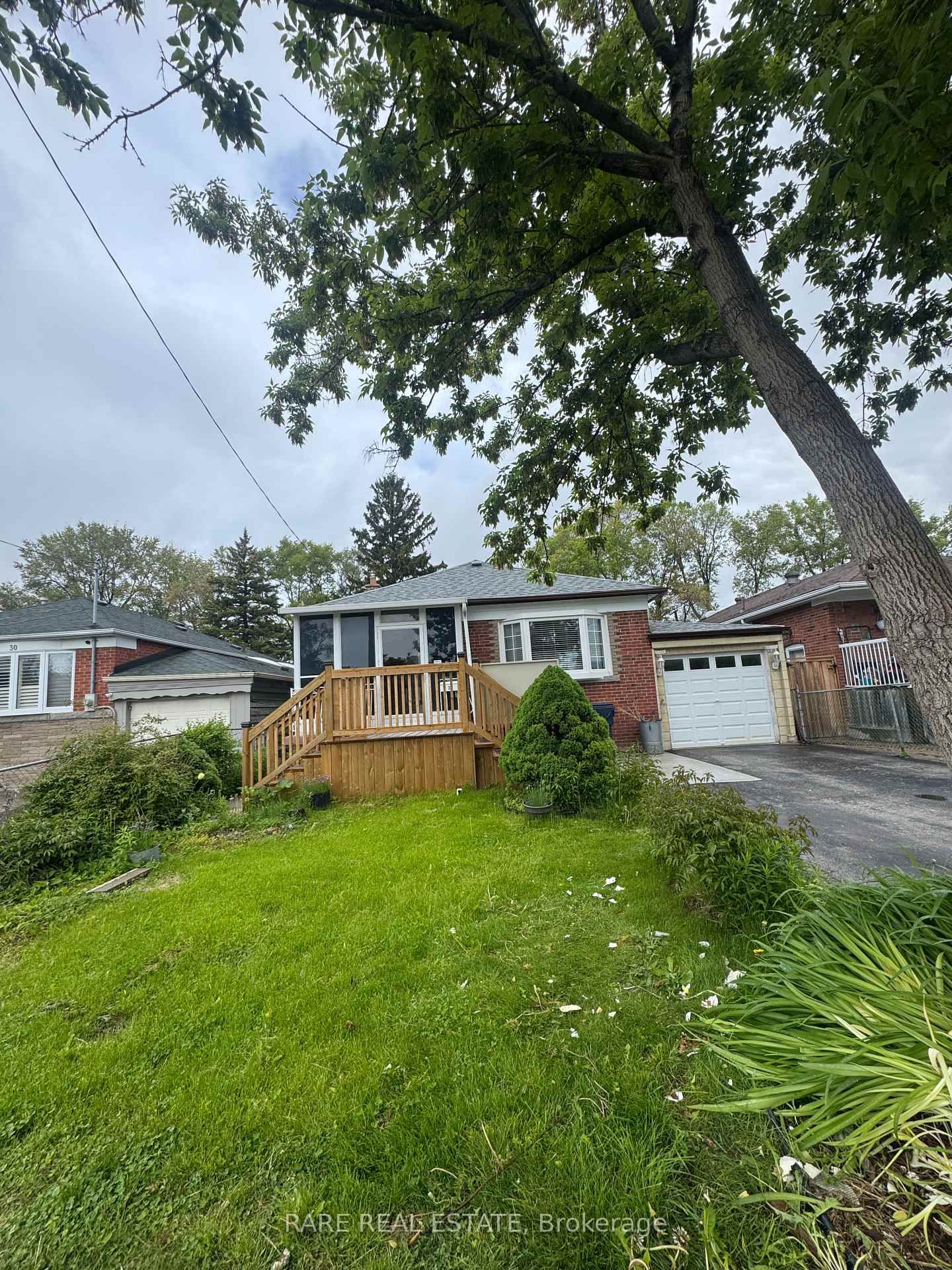 Detached House for sale at 32 Century Drive, Toronto, Kennedy Park, M1K 4J6 - MLS: E12198658
