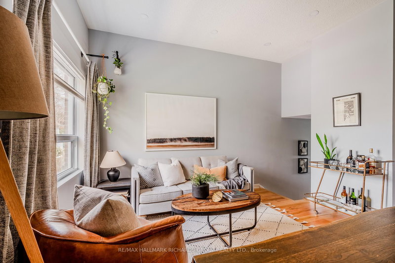 130 - 90 Edgewood Ave, Toronto, M4L 3H1 | Image 2