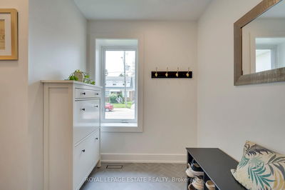 63 Mystic Ave, Toronto - Oakridge image-0-3