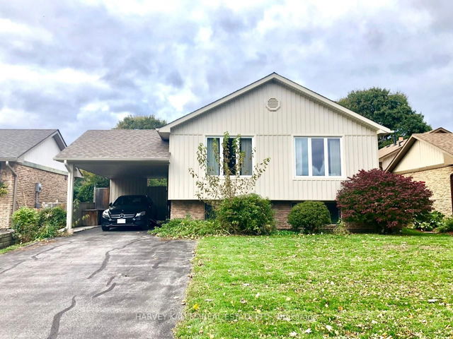 8 Pilkington Crescent