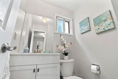 31 Sharp Cres, Ajax - Central image-0-3