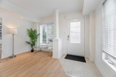 32 Lily Cup Ave, Toronto - Clairlea-Birchmount image-0-4