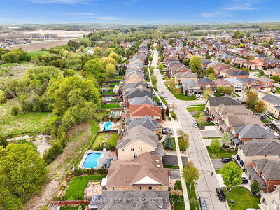 8 St Philip Crt, Whitby - Williamsburg image-0-3