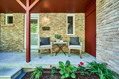 9 Beecroft Crt, Whitby - Lynde Creek image-0-3