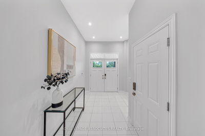 8 Paradise Way, Whitby - Rolling Acres image-0-2