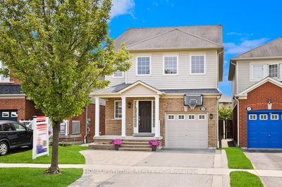 39 Harkness Dr, Whitby - Rolling Acres