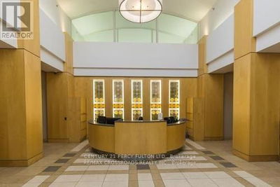 Unit 1413 — 8 Mondeo Dr, Toronto - Dorset Park image-0-4