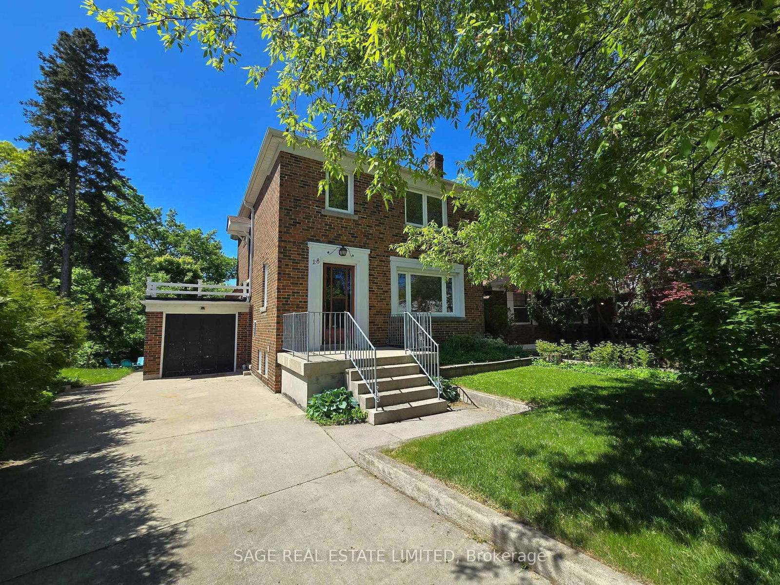 Detached House for sale at 28 Barbara Crescent, Toronto, East York, M4C 3B2 - MLS: E12201023