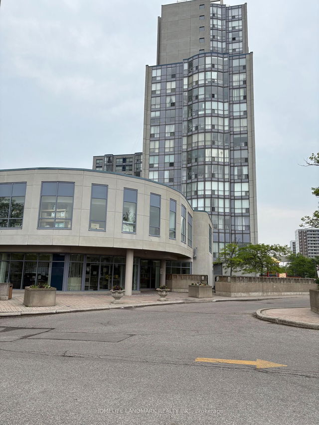 1803 - 2550 LAWRENCE Avenue
