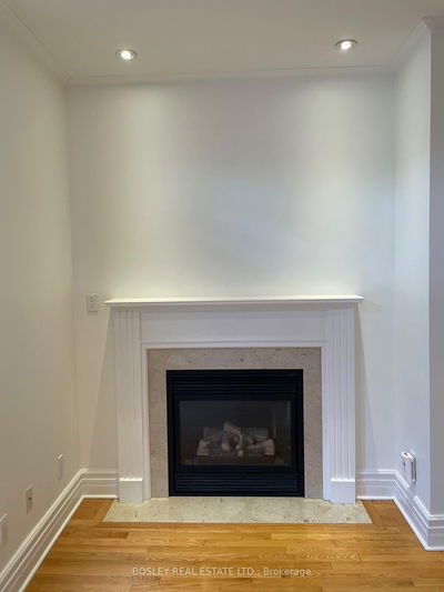 42 East York Ave, Toronto - Broadview North image-0-2