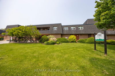 Unit 206 — 580 Mary St, Whitby - Downtown Whitby image-0-1