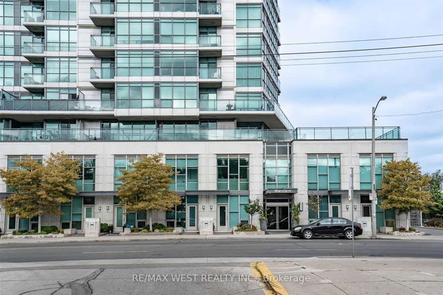 1402 - 1048 Broadview Avenue