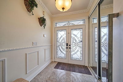 47 Vineyard Ave, Whitby - Williamsburg image-0-1