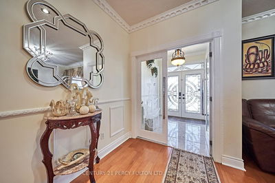 47 Vineyard Ave, Whitby - Williamsburg image-0-2