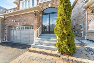 71 Taverner Cres, Ajax - Northwest Ajax image-0-4