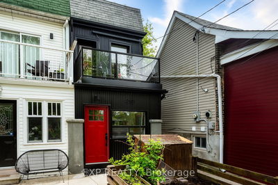 819 Craven Rd, Toronto - Greenwood-Coxwell image-0-1