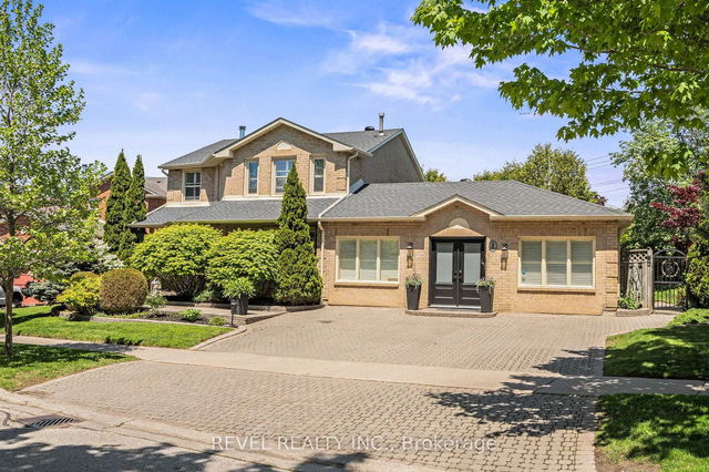 2 Patterson Crescent
