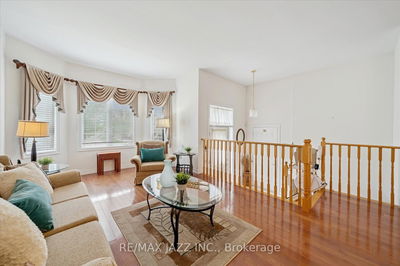 802 Coldstream Dr, Oshawa - Taunton image-0-4