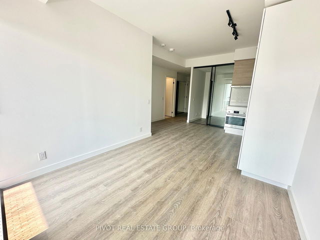 420 - 1050 Eastern Avenue