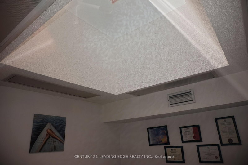 A - 1887 Lawrence Ave E, Toronto, M1R 2Y3 | Image 3