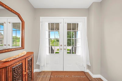 2442 Equestrian Cres, Oshawa - Windfields image-0-3