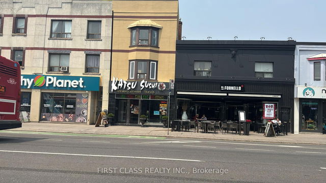 3rd - 572 Danforth Ave, Avenue