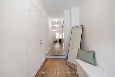 541 Rossland Rd, Ajax - Central East image-0-2