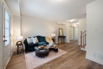 541 Rossland Rd, Ajax - Central East image-0-4