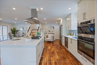 7 Flemington Crt, Whitby - Lynde Creek image-0-3