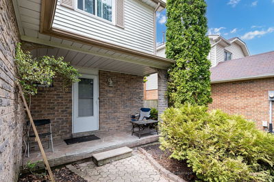18 Goodfellow St, Whitby - Lynde Creek image-0-4