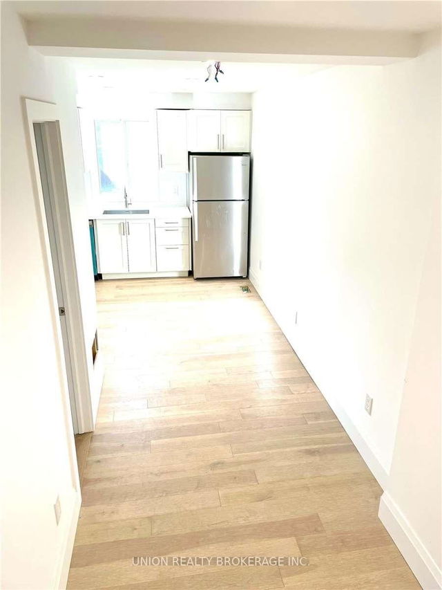 Main - 142 Pickering Street