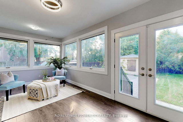 8 Furnival Road
