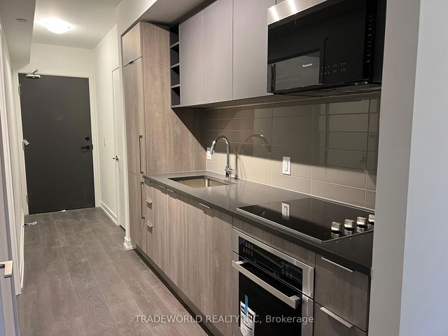 1023 - 2031 Kennedy Road