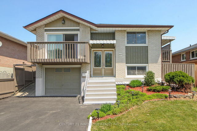 889 Carnaby Crescent