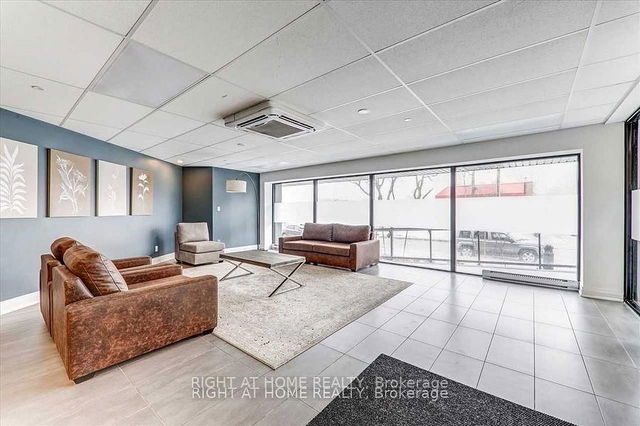 202 - 1 Falaise Road