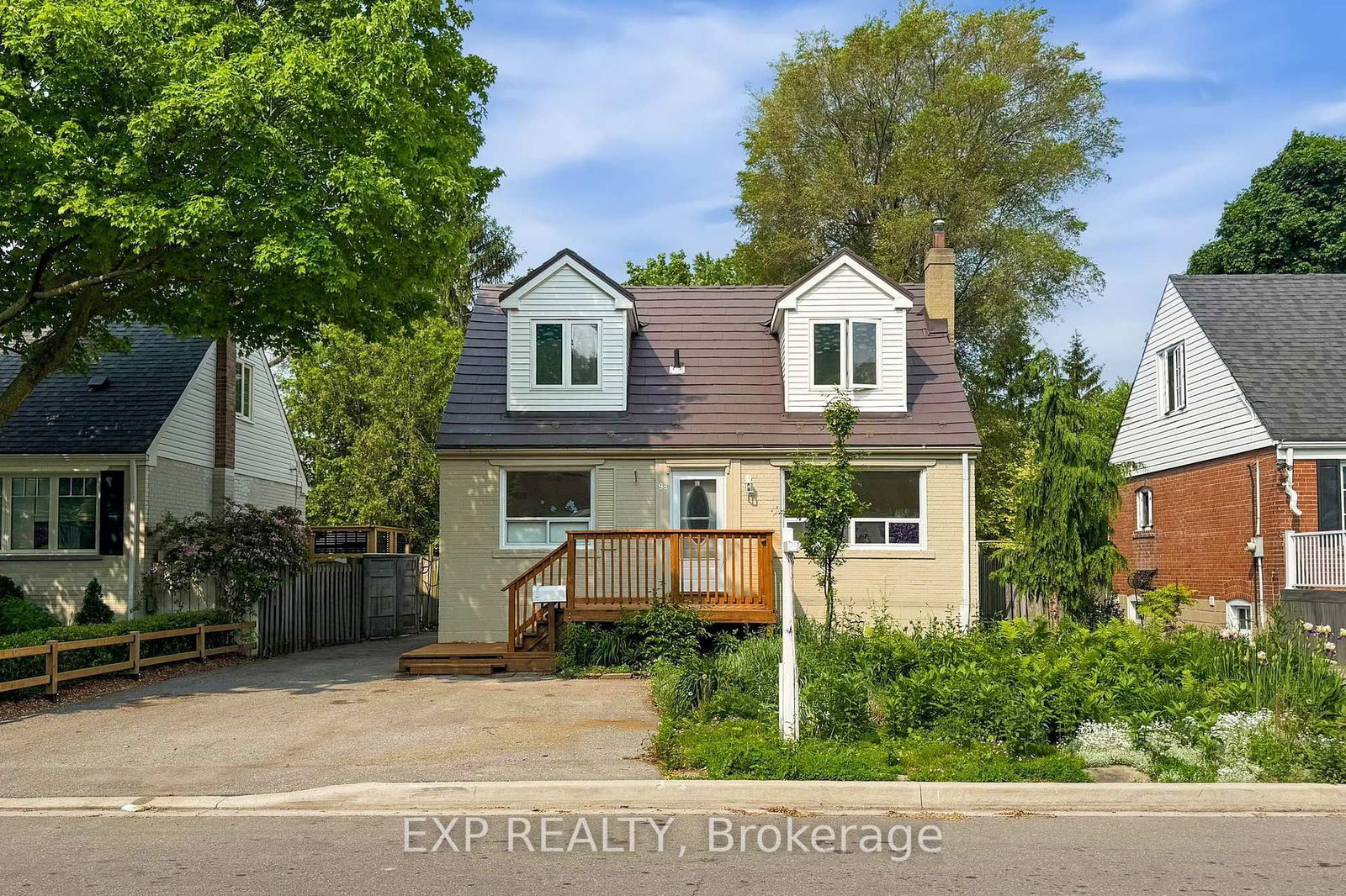 Detached House for sale at 98 Natal Avenue, Toronto, Birchcliffe-Cliffside, M1N 3V6 - MLS: E12205569